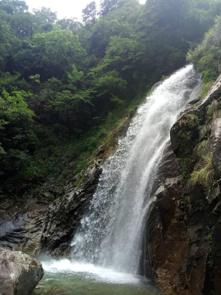 阴森的郊区